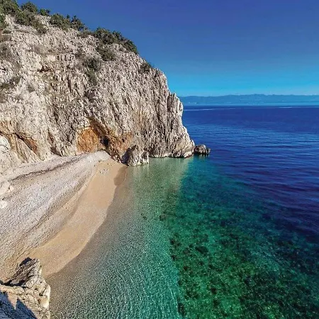 Boutique Mia, Amazing Location With Parking Opatija