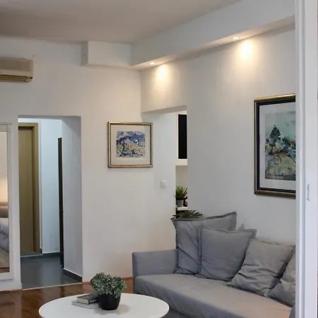 Apartment Boutique Mia, Amazing Location With Parking *