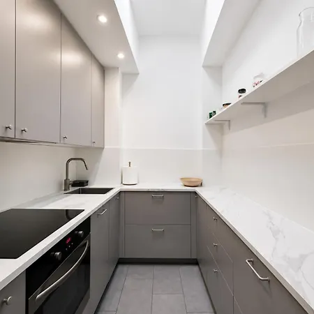 Boutique Mia, Amazing Location With Parking * Opatija